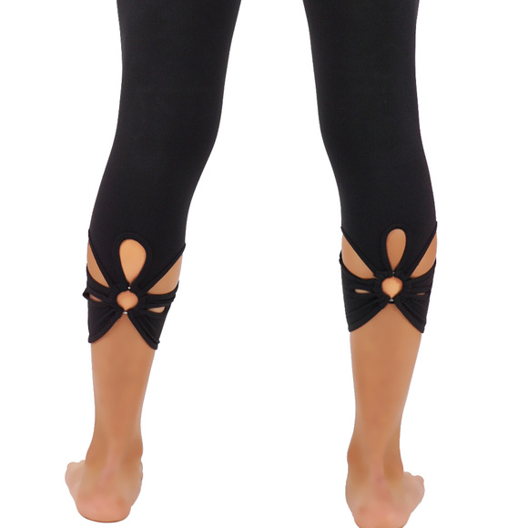 Yoga leggings capri lenght with cutouts - Picture 3 of 4
